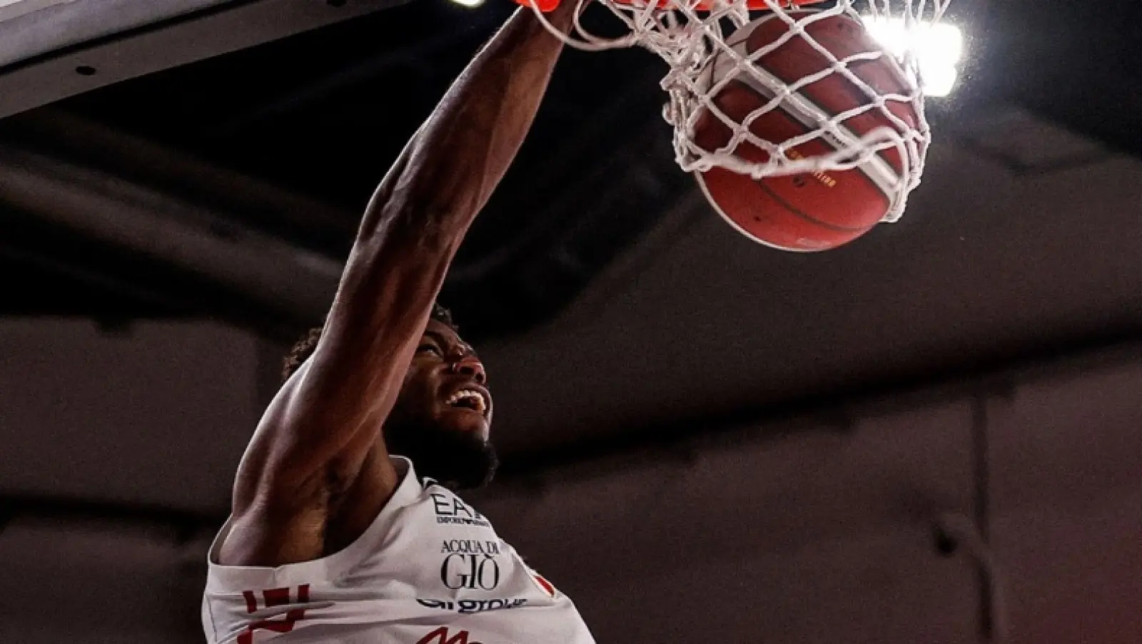 Αρμάνι Μιλάνο - Βίρτους 80-71: Με κορυφαίο Ράιτ έκλεισε εισιτήριο για τον τελικό