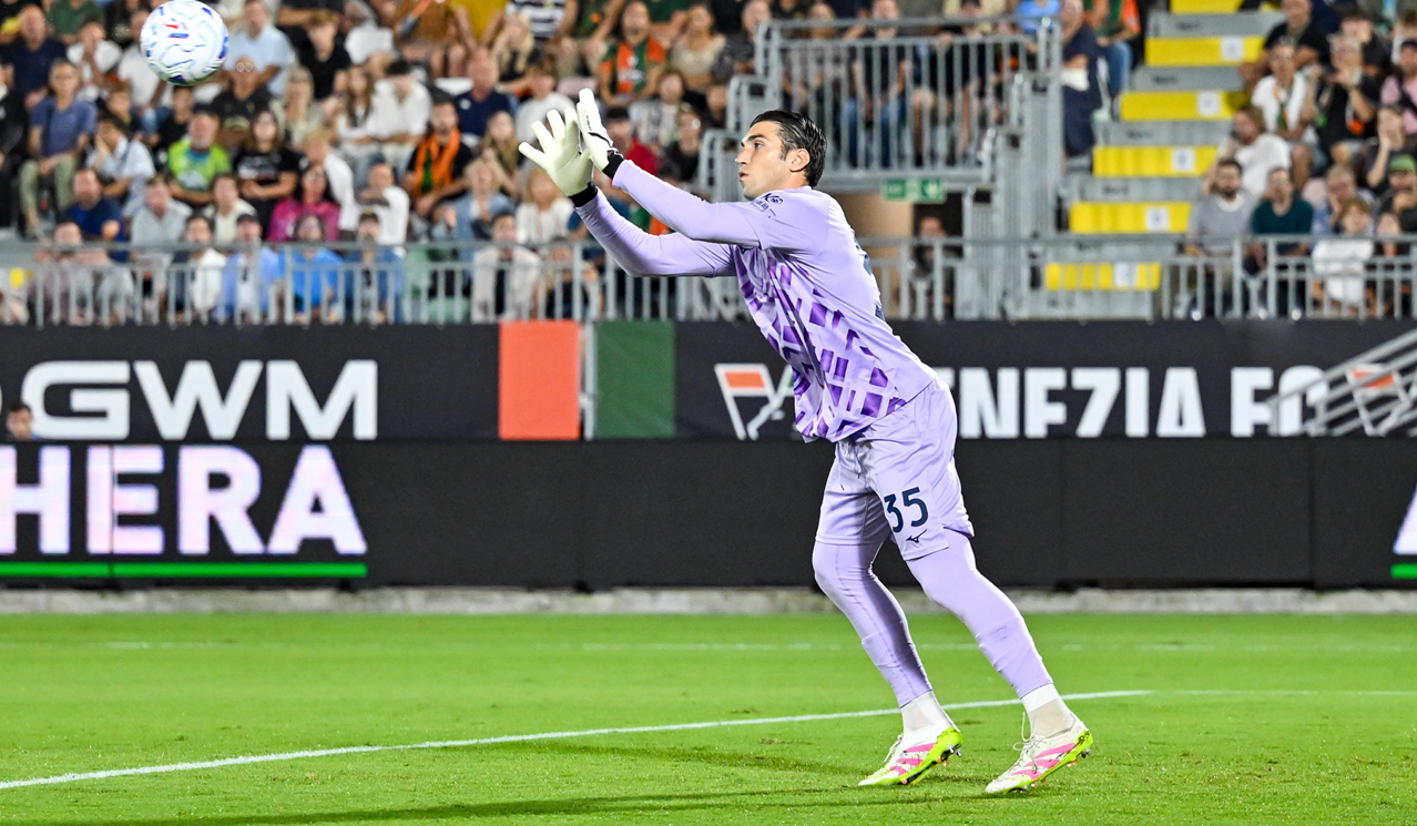 Βενέτσια – Λάτσιο 0-2: Επιστροφή στις νίκες – Έπιασε πέναλτι ο Μανδάς!