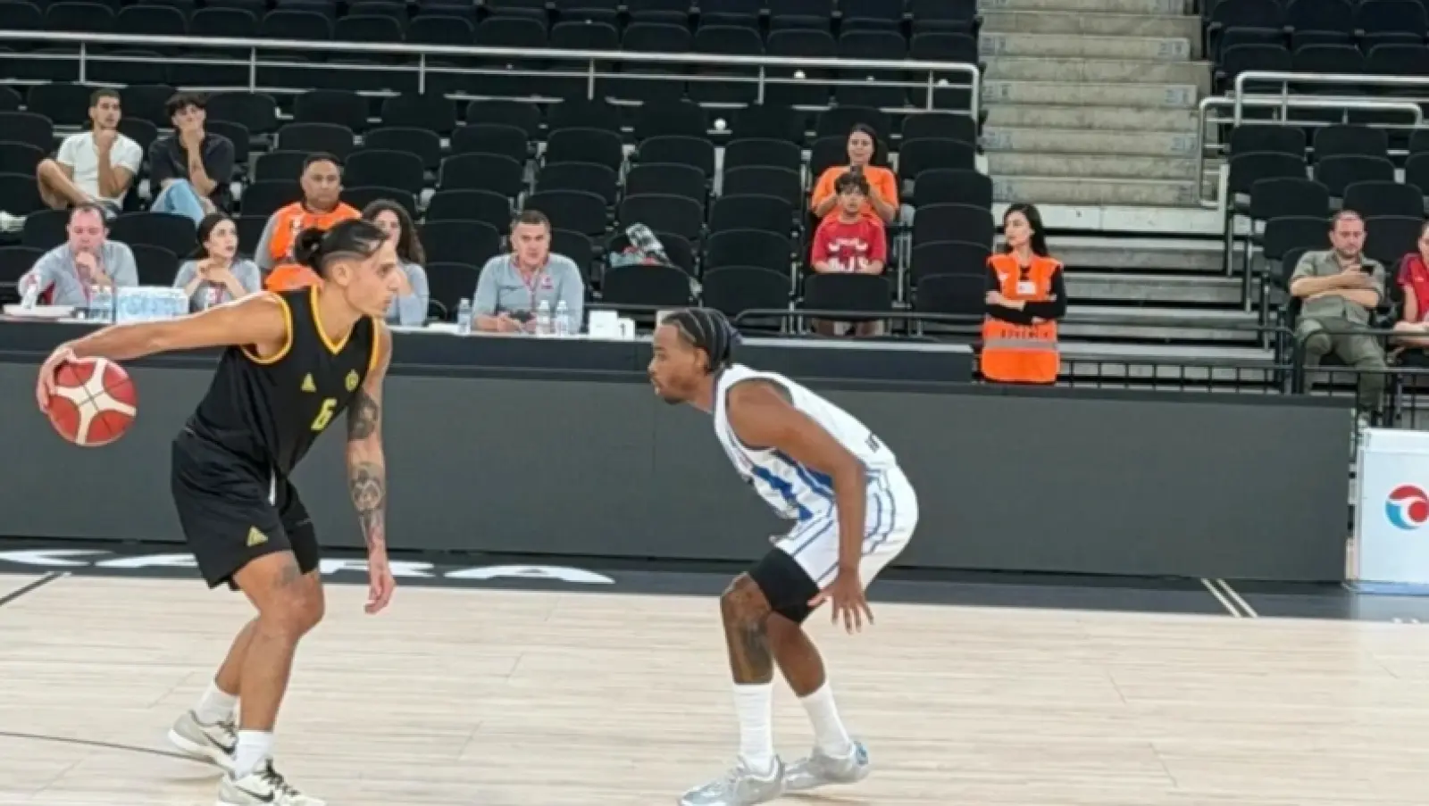 Τουρκ Τέλεκομ - Μαρούσι 85-76: Ήττα στην Τουρκία, τρομερή εμφάνιση από τον Γουόκερ
