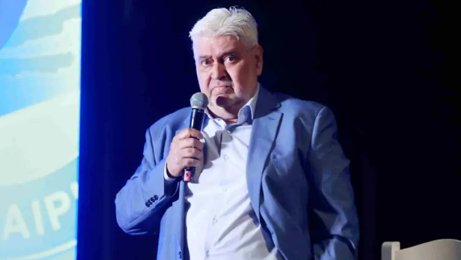 Καραμπέτσος: «Ένα τεράστιο ευχαριστώ, είναι το αποτέλεσμα μιας υποδειγματικής ομαδικής δουλειάς»