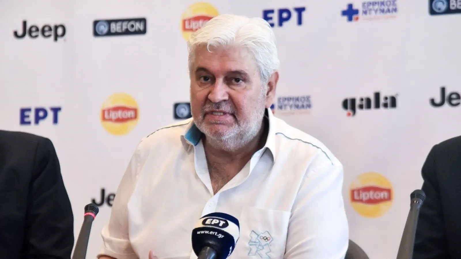 Καραμπέτσος: «Ένα τεράστιο ευχαριστώ και ένα μεγάλο μπράβο στην Εθνική ανδρών»
