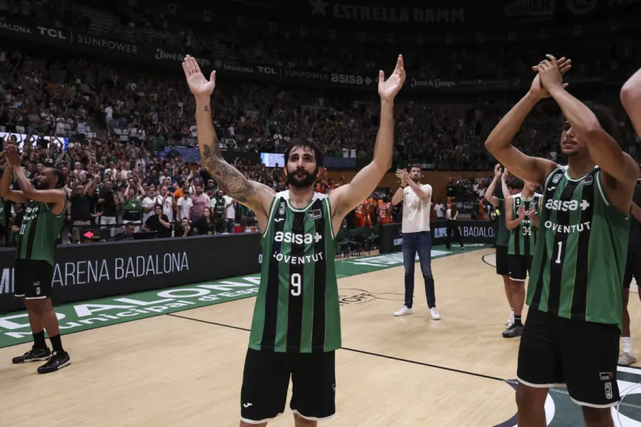 Μπανταλόνα-Μπαρτσελόνα 101-87: Ο Λαμπροβίτολα «τιμώρησε» την πρώτη ομάδα του και η Χουβεντούτ κατέκτησε το Super Cup Ισπανίας