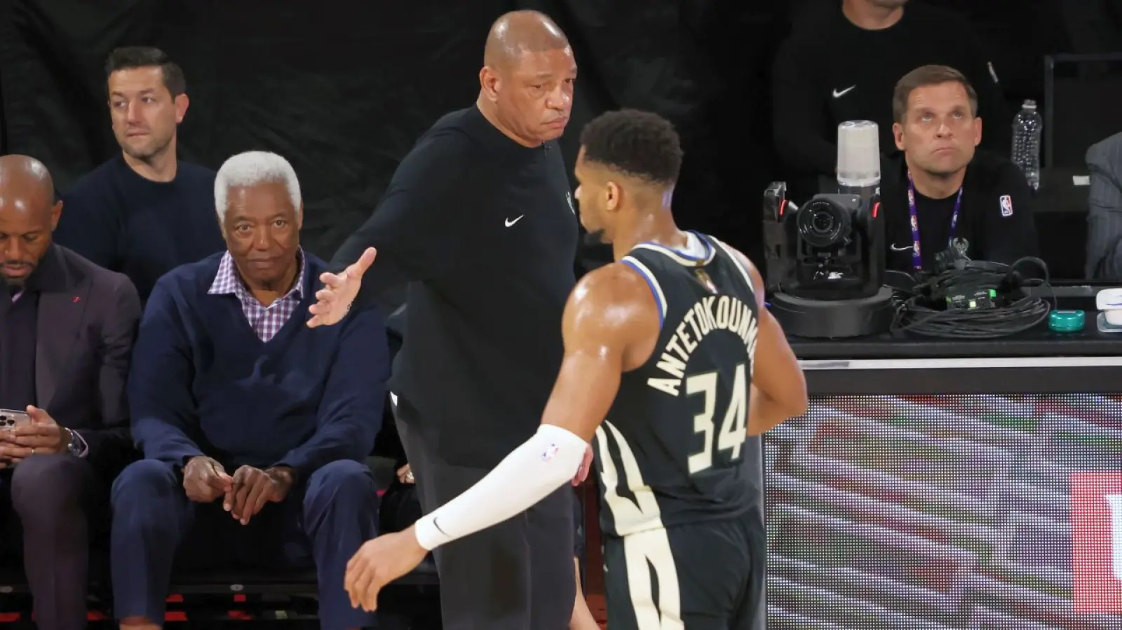 Ρίβερς: Επιστρέφει στο NBA σε ρόλο-έκπληξη!