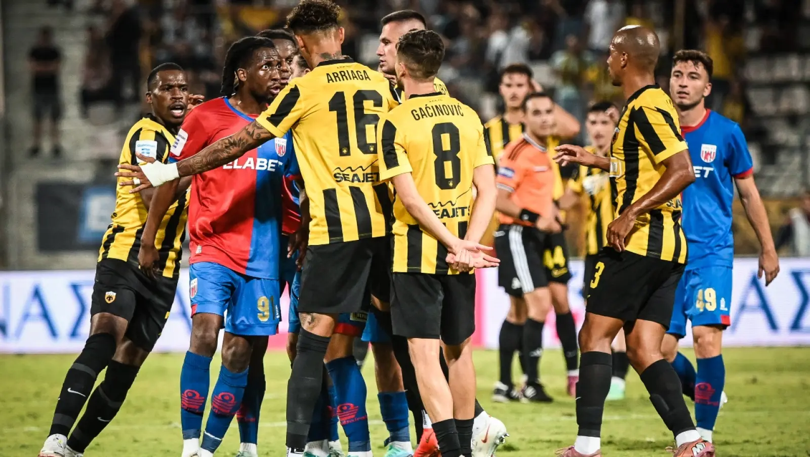 Super League: Σε απολογία στον αθλητικό δικαστή έξι ομάδες