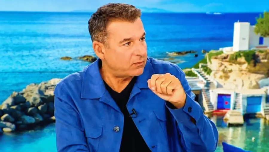 Ο Λιάγκας έβαψε το μαλλί του αλλά... το μετάνιωσε: «Πλενόμουν μία ώρα να φύγει η μπογιά, δεν μου άρεσε η εικόνα μου»