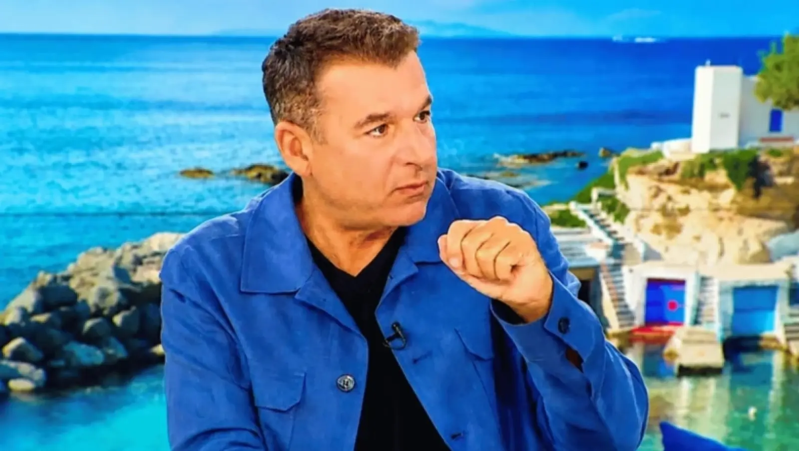 Ο Λιάγκας έβαψε το μαλλί του αλλά... το μετάνιωσε: «Πλενόμουν μία ώρα να φύγει η μπογιά, δεν μου άρεσε η εικόνα μου»