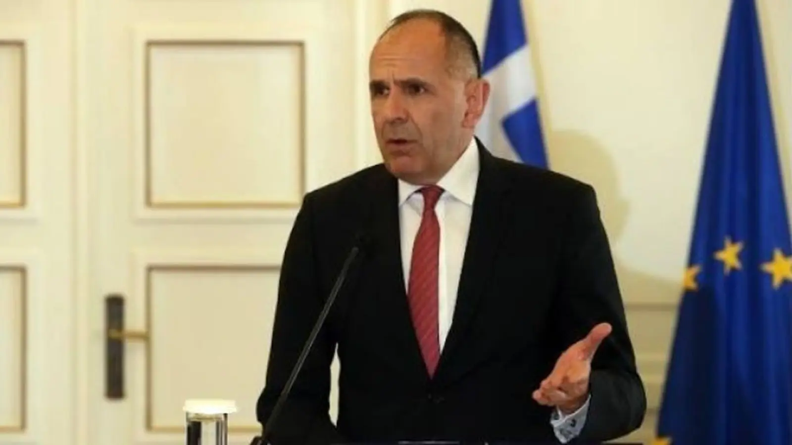 Διπλωματικές πηγές για τη συνάντηση Γεραπετρίτη-Αραγτσί: “Συζητήθηκαν προοπτικές αποκλιμάκωσης”