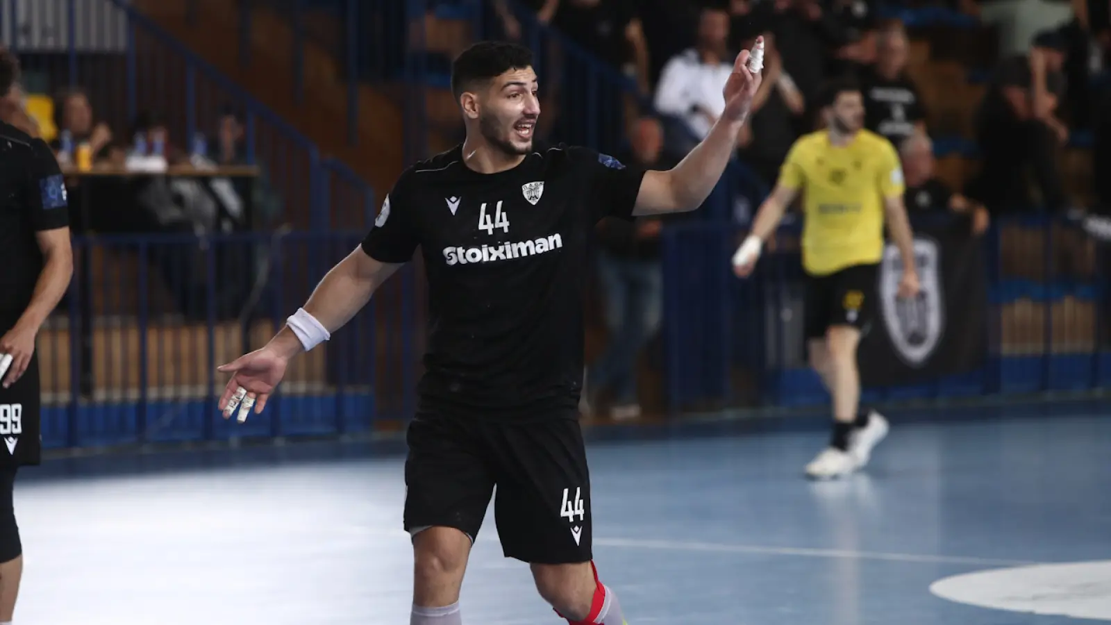 ΠΑΟΚ – Ιωνικός: Φιάσκο στη Μίκρα και αναβολή λόγω αγωνιστικού χώρου! (video)