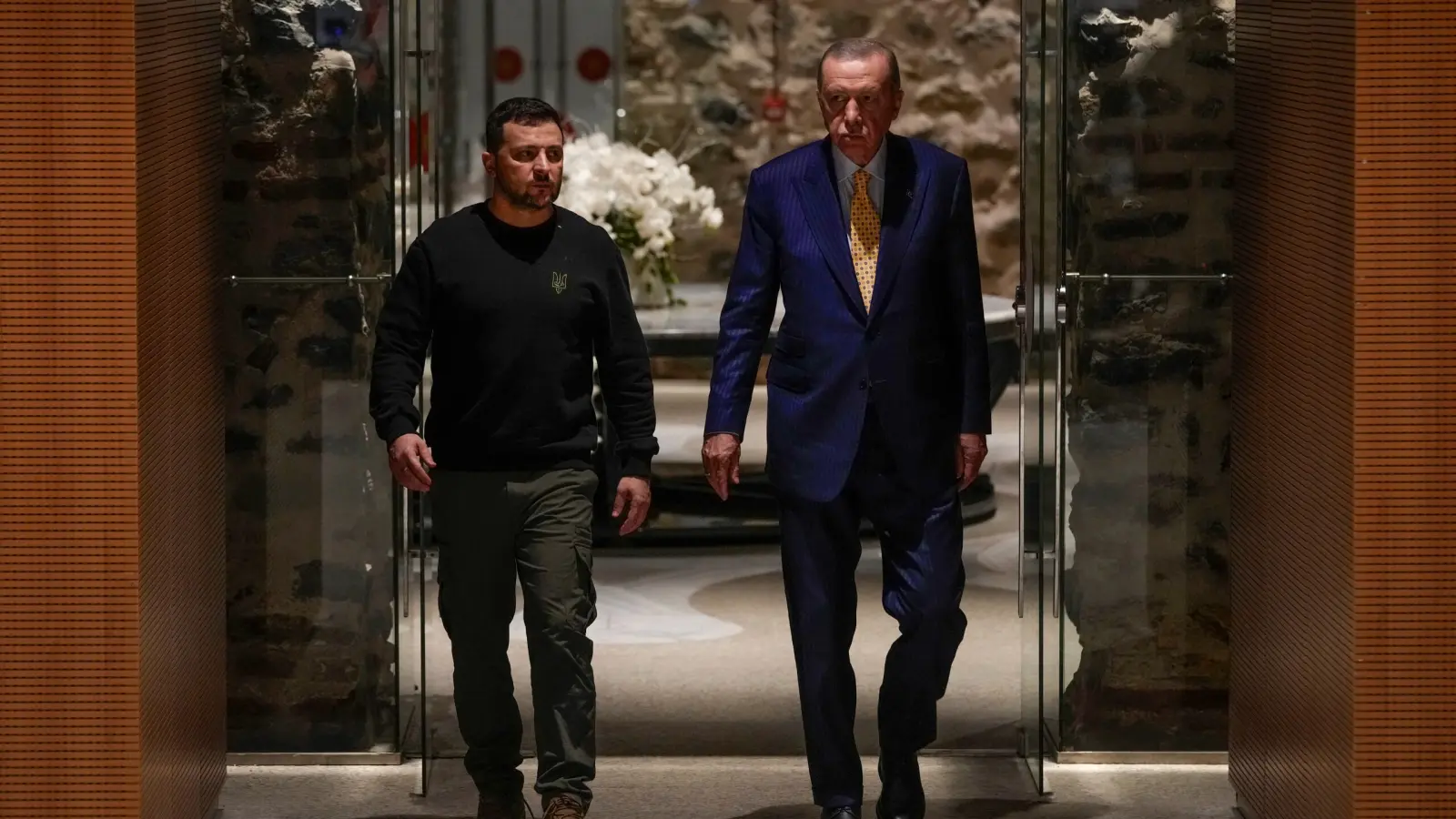 Ερντογάν σε Ζελένσκι: Να σταματήσουν οι επιθέσεις κατά πλοίων στη Μαύρη Θάλασσα