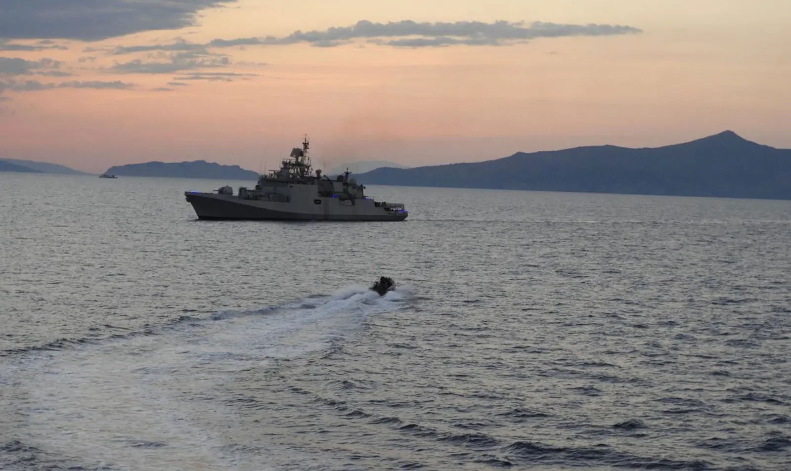 Συντηρεί την ένταση η Αγκυρα για νησιά και καλώδιο