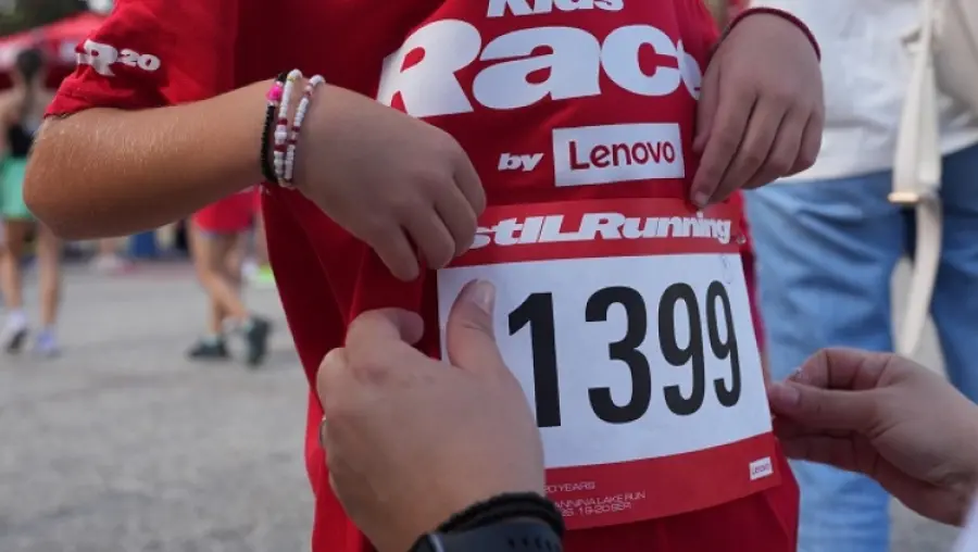 Lake Run Kids Race: Η Lenovo έδωσε κοινωνικό αποτύπωμα σε κάθε παιδικό τερματισμό στο Ioannina Lake Run 2026