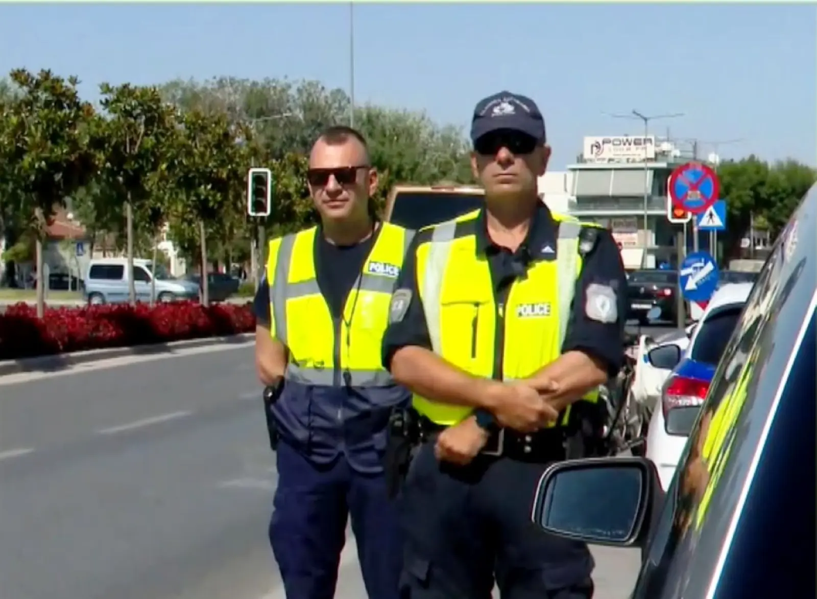 Που πάνε οι κλήσεις της τροχαίας από τουρίστες παραβάτες οδηγούς;