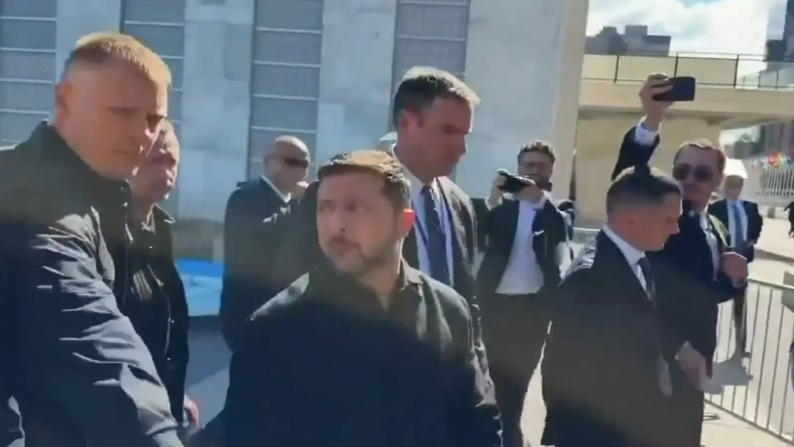 Ζελένσκι: Θα πήγαινα στη Μόσχα «με έναν πύραυλο»