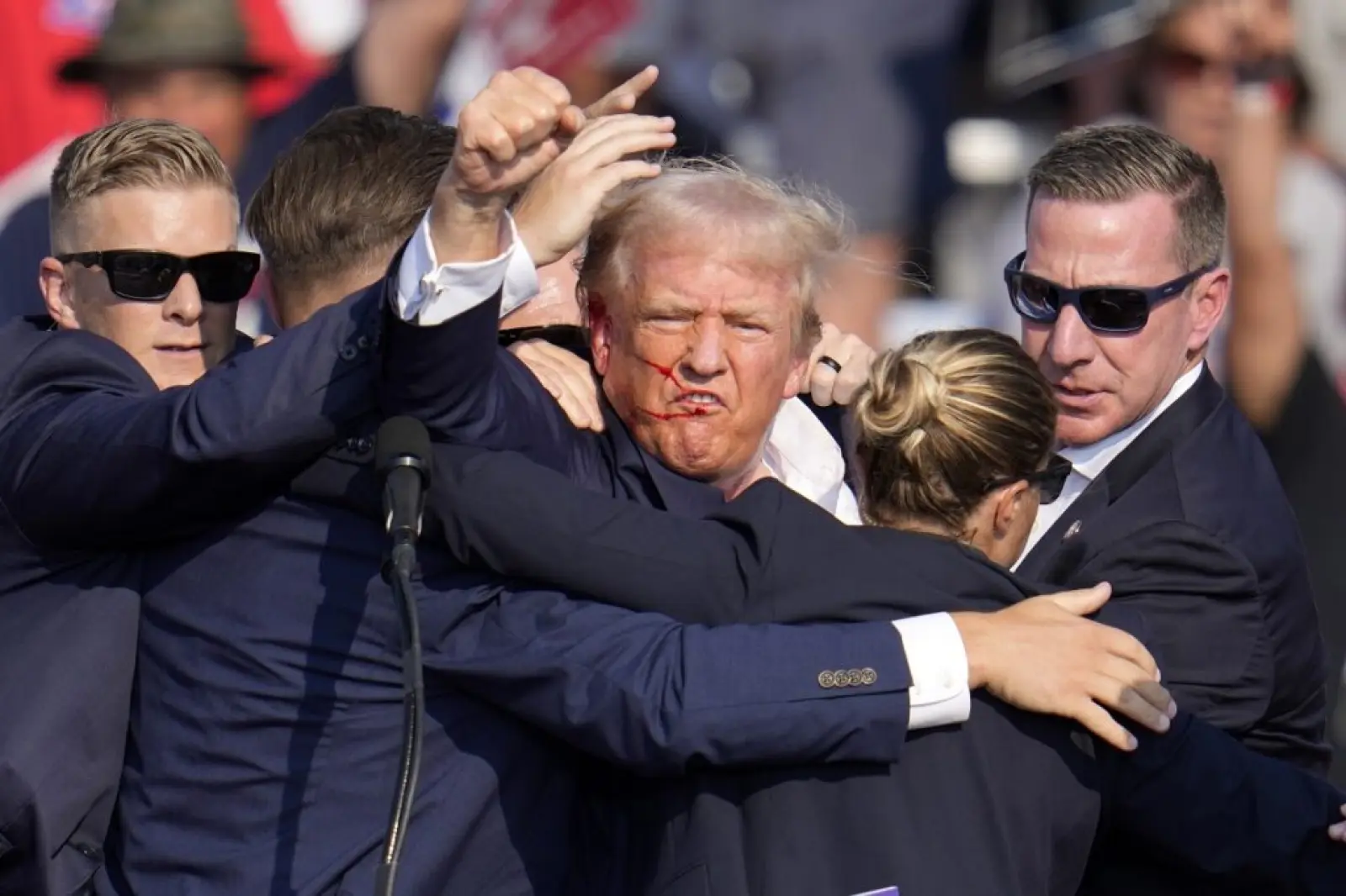 Πέθανε ο άνδρας που είχε τραυματιστεί στην απόπειρα δολοφονίας του Τραμπ στην Πενσυλβάνια