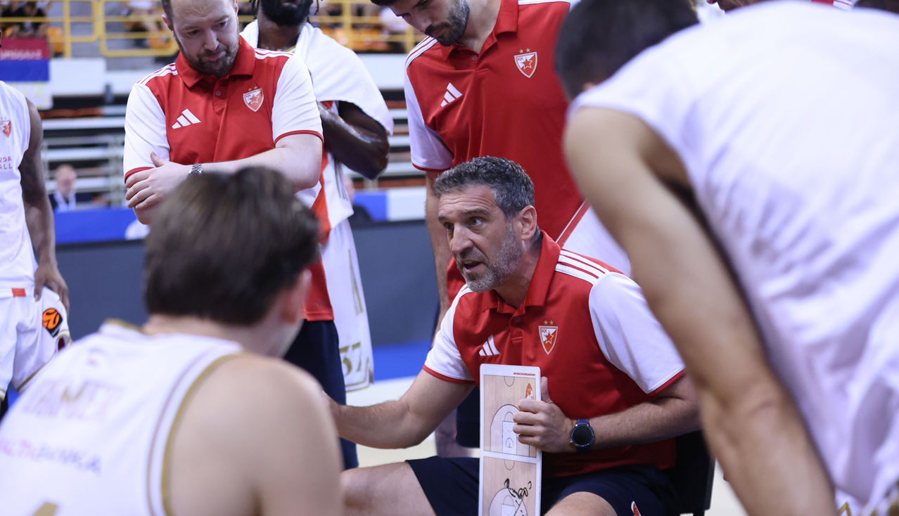 Τζούροβιτς: «Ανήμπορος ο Μότλεϊ δίπλα στον Βαλάντσιουνας»