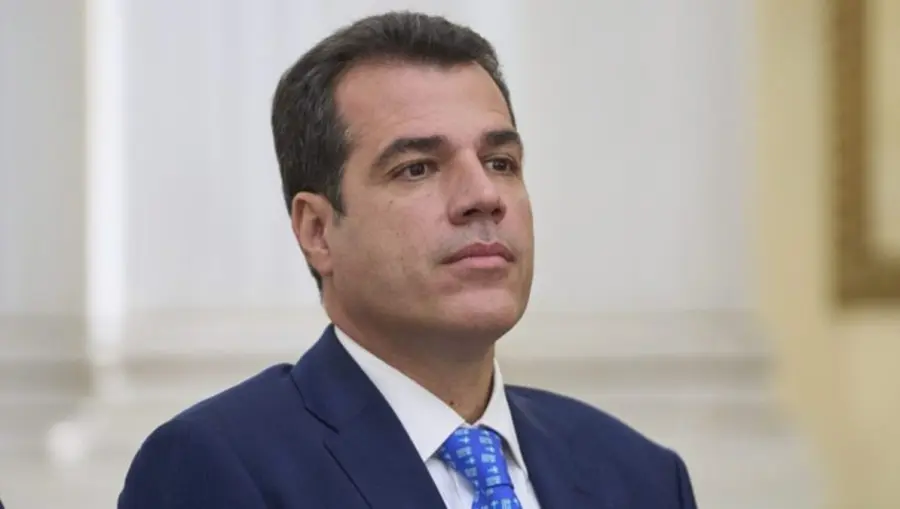 Στο Μόναχο ο Θάνος Πλεύρης για το μεταναστευτικό – Στο επίκεντρο επιστροφές και Return Hubs