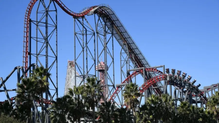 Το πιο ακραίο roller coaster του κόσμου: Πάνω από 100 άνθρωποι καταγγέλλουν εγκεφαλικές βλάβες μετά τη βόλτα με το X2