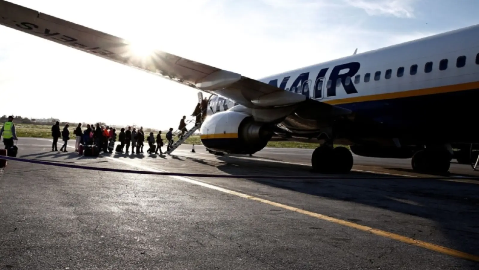 Boeing 737 της Ryanair προσγειώθηκε με καύσιμα πολύ κάτω από το όριο ασφαλείας