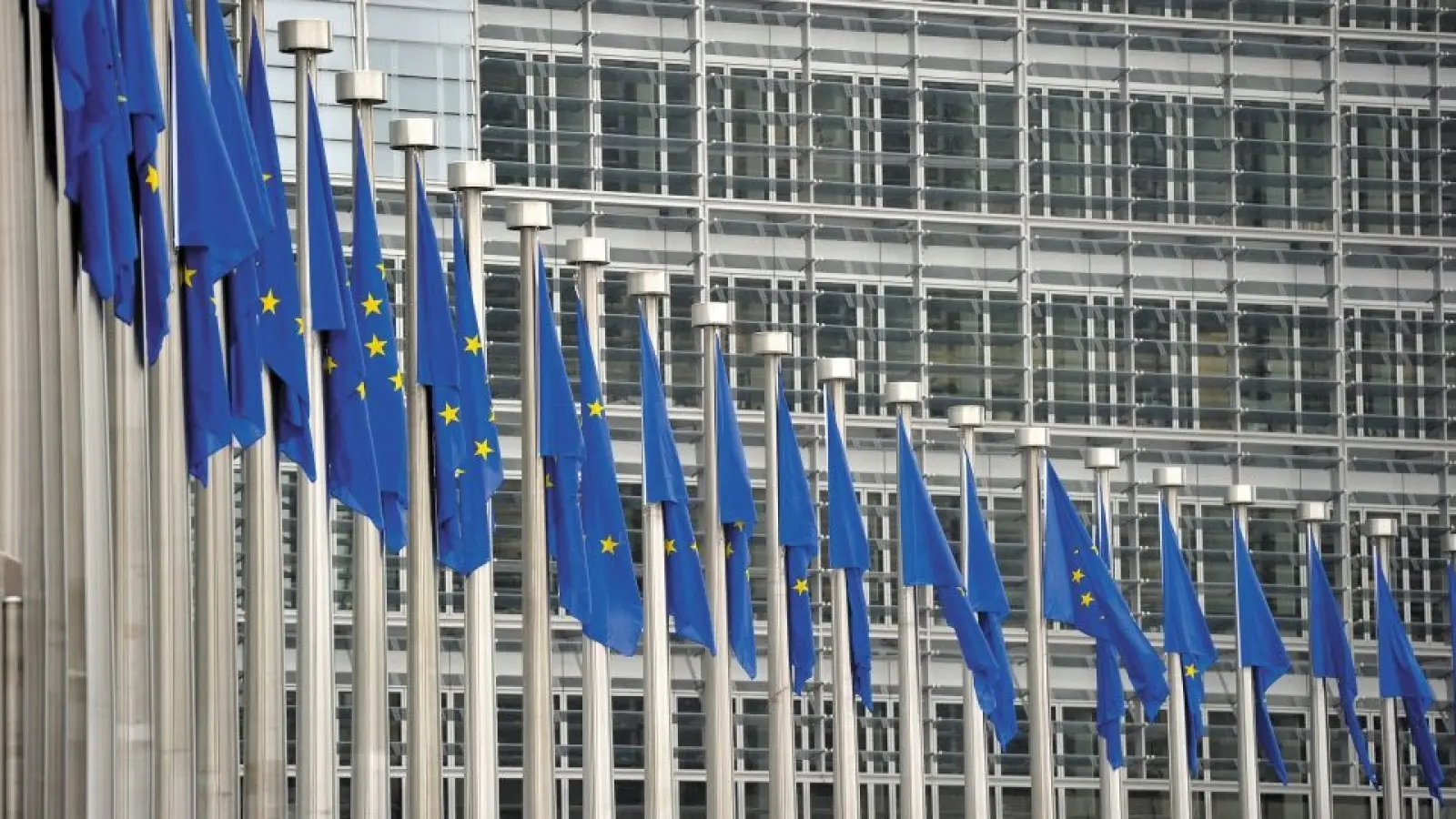 Ε.Ε.: Αποδεσμεύονται 6,6 δισ. ευρώ για στρατιωτική βοήθεια στην Ουκρανία