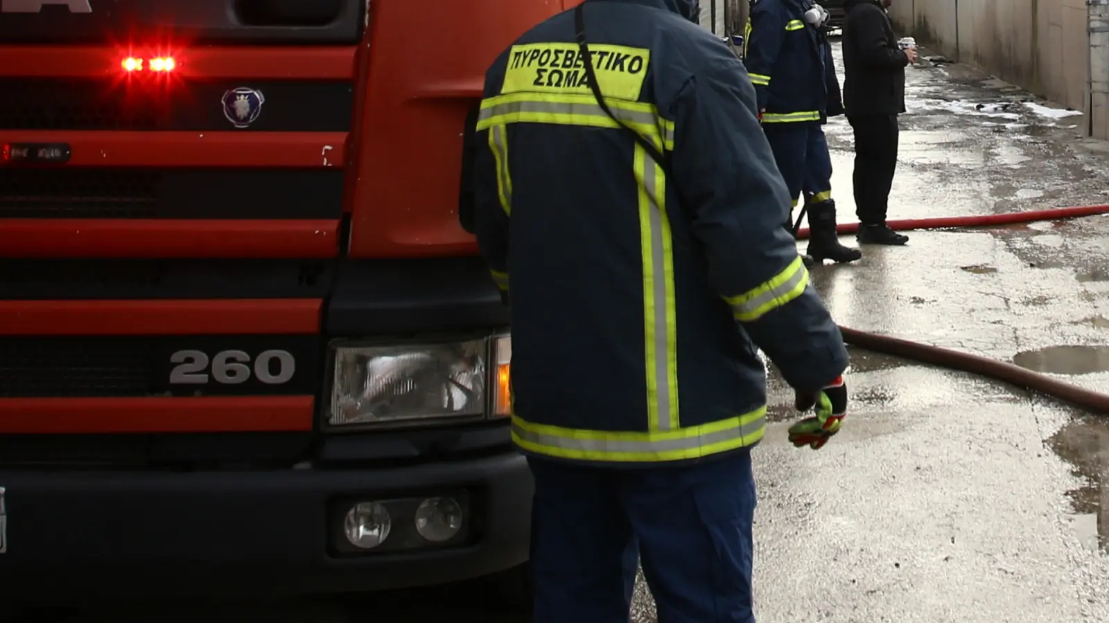 Σταυρούπολη: Επιχείρηση της Πυροσβεστικής για τρεις ανηλίκους – Εγκλωβίστηκαν σε αγωγό