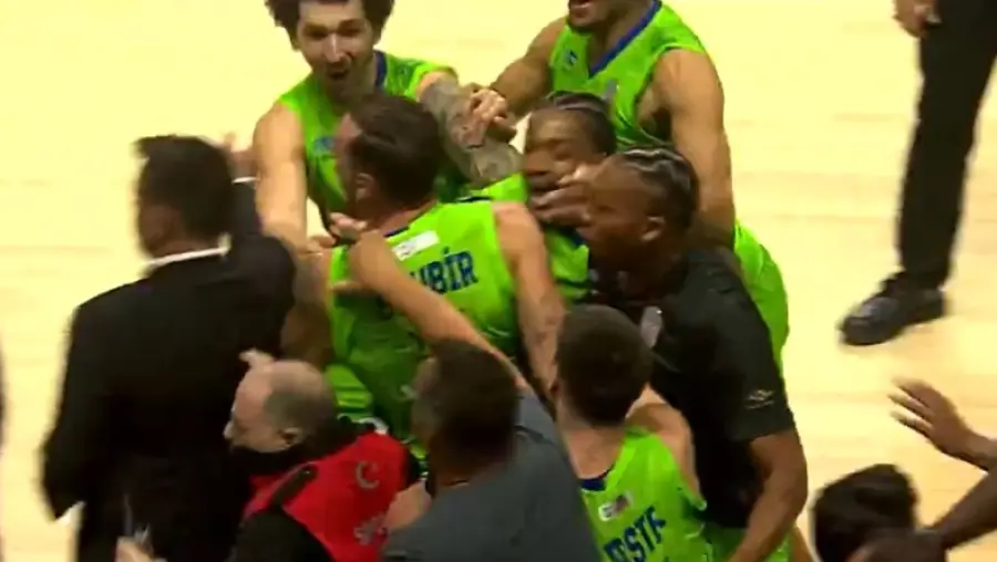 Τόφας: Το buzzer beater του Σαϊμπίρ για τη νίκη της ομάδας του Καντσελιέρι