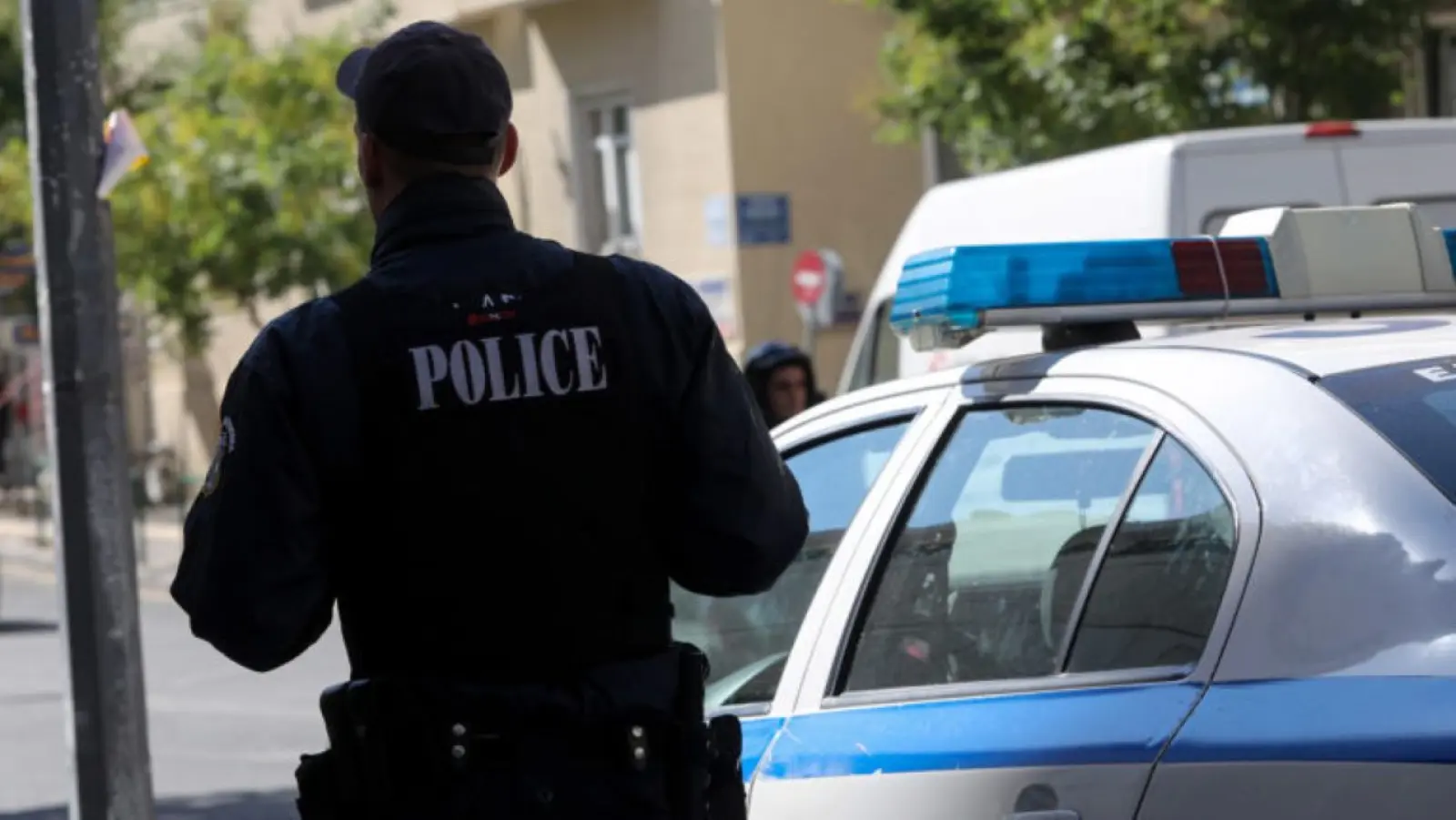 Πυροβολισμοί στον Άγιο Παντελεήμονα: Εκτός κινδύνου η 10χρονη, αναζητούνται οι δράστες – Τα κίνητρα της επίθεσης