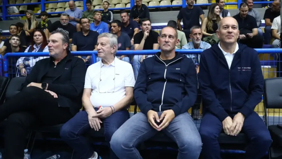 Ολυμπιακός - ΑΕΚ: «Παρών» οι Παναγιώτης και Γιώργος Αγγελόπουλος