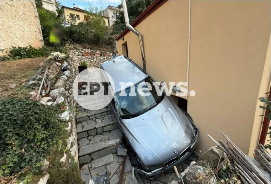 Καστοριά: Αυτοκίνητο «προσγειώθηκε» σε αυλή σπιτιού – Στο νοσοκομείο 39χρονη