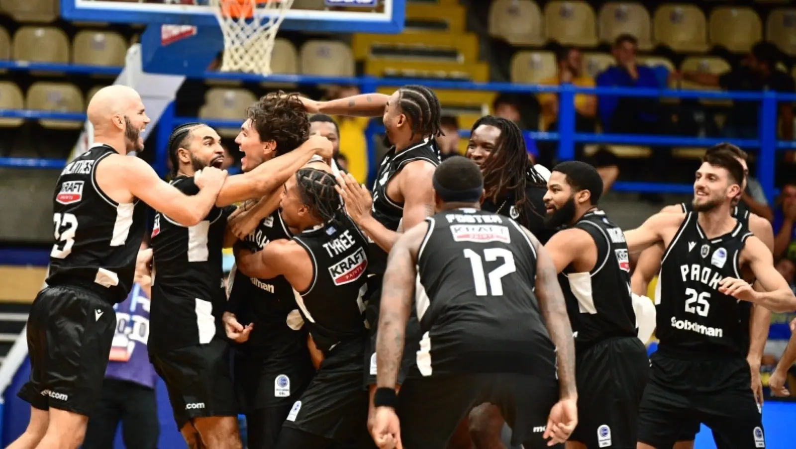 ΠΑΟΚ: Ατελείωτο πάρτι μετά το buzzer beater τρίποντο του Όσμαν