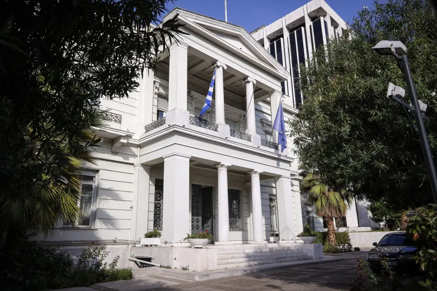 ΥΠΕΞ: Συλλυπητήρια στις οικογένειες των έξι θυμάτων του δυστυχήματος στην Πλάκα