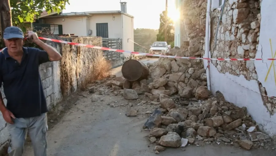 «Νομίζεις ότι είναι ένα κοτέτσι»: 5 χρόνια μετά οι σεισμόπληκτοι στο Αρκαλοχώρι μένουν ακόμη σε κοντέινερ