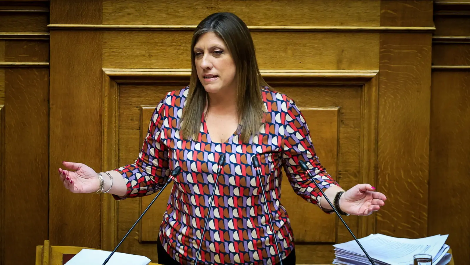Κωνσταντοπούλου κατά Τσίπρα: «Είναι απατεώνας, γελοιοποίησε τη χώρα» (video)