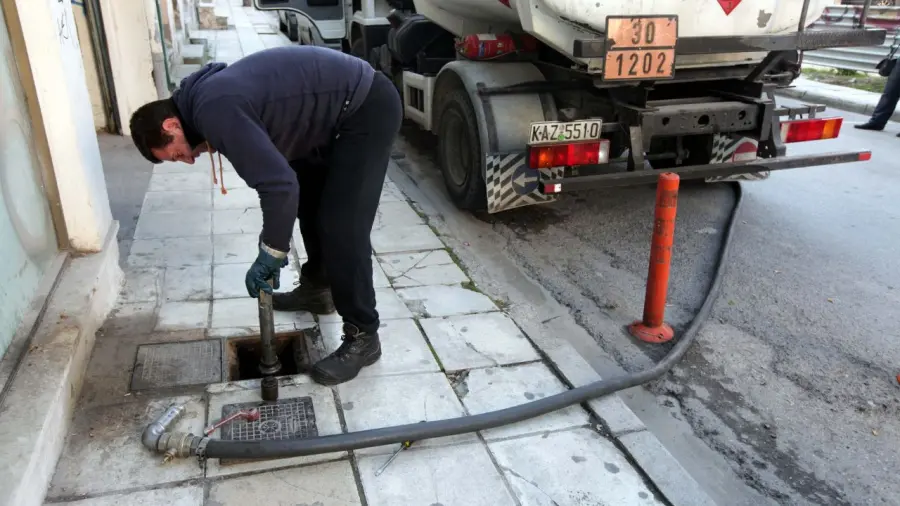 Ενεργειακός χειμώνας: Κυβέρνηση και διυλιστήρια ρίχνουν €0,40 το πετρέλαιο θέρμανσης, έρχεται «ευέλικτο» πακέτο στήριξης