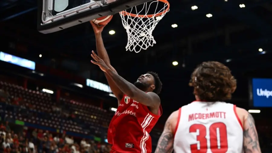Αρμάνι Μιλάνο - Τρίεστε 83-79: Ανατροπή στο φινάλε και ποδαρικό με το δεξί
