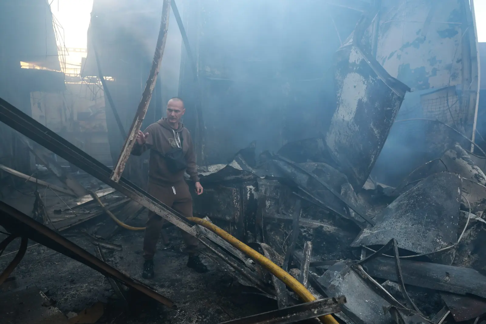 Ουκρανία: 22 τραυματίες από ρωσική βόμβα σε πολυκατοικία στο Χάρκοβο
