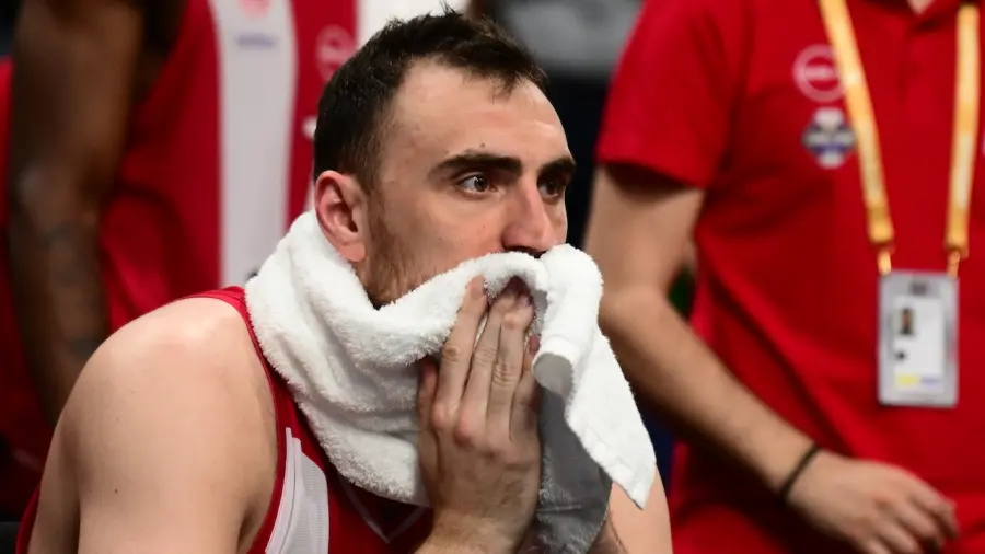 Ολυμπιακός: Χωρίς Μιλουτίνοφ τη «διαβολοβδομάδα» – «Μέσα» Ντάνστον και Πάπας