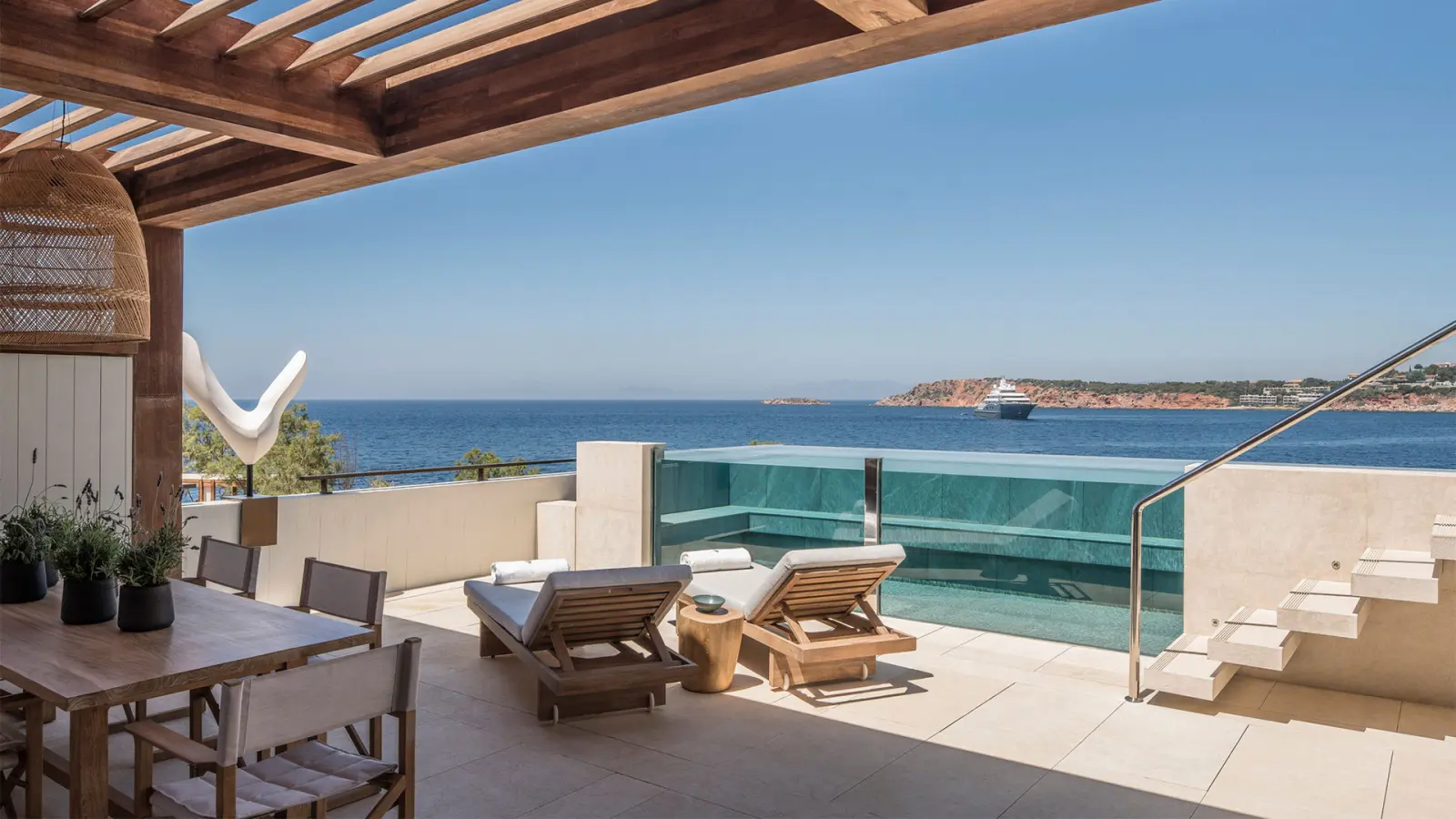 Το Four Seasons Astir Palace Athens στη θέση 27 των The 50 Best Hotels 2026