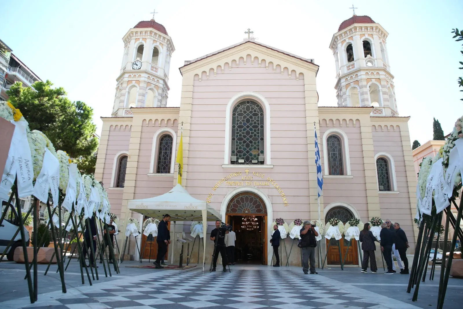 Θεσσαλονίκη: Συγκίνηση στο τελευταίο αντίο στον Σούλη Μαρκόπουλο