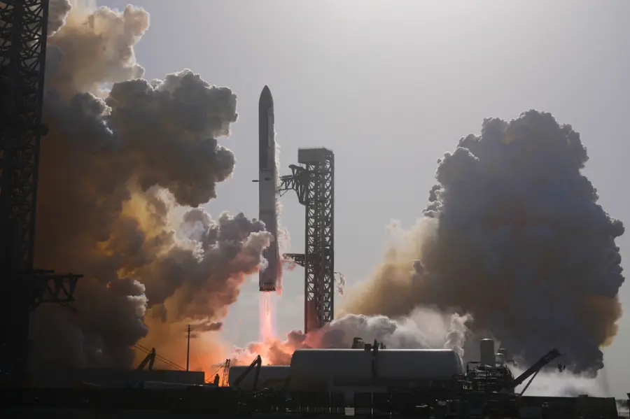 SpaceX Starship: Ετοιμάζεται για την πρώτη του τροχιακή πτήση – Οι κίνδυνοι και οι αλλαγές που μπορεί να φέρει