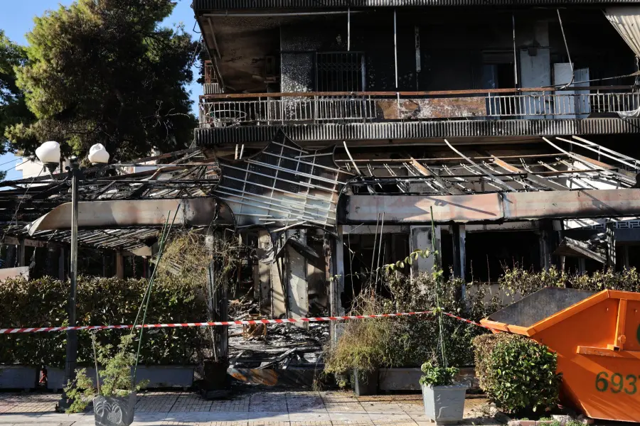 Νέα Ιωνία: Το Τμήμα Εκβιαστών ανέλαβε τις έρευνες για τη φωτιά στην καφετέρια – Εμπρησμό δείχνουν τα πρώτα στοιχεία